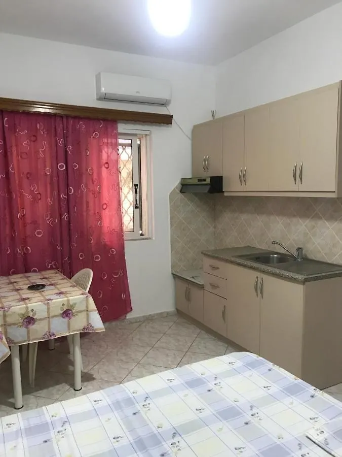 Apartament Roisin Sarandë 0*,