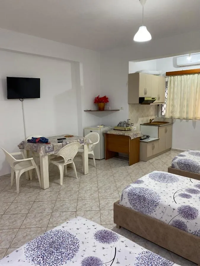 Apartament Roisin Sarandë Lägenhet