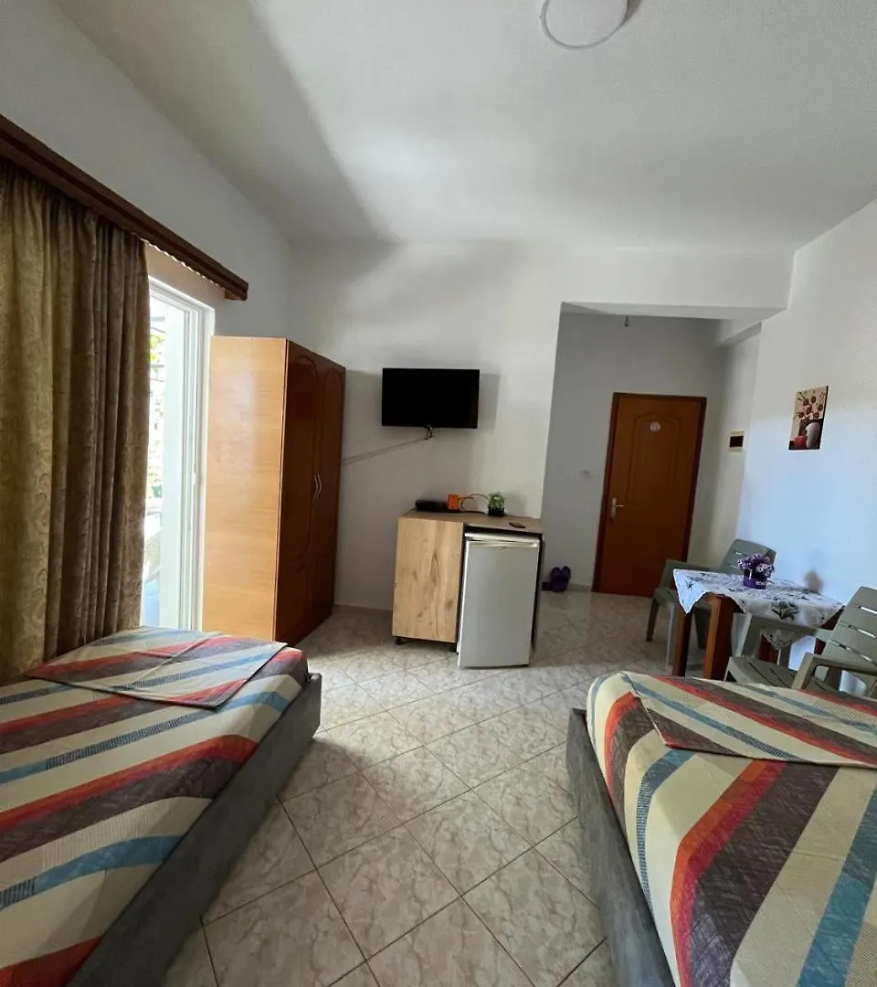 Apartament Roisin Sarandë Lägenhet