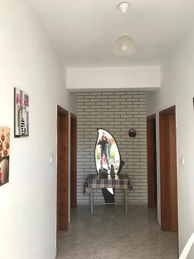 Apartament Roisin Sarandë Albania
